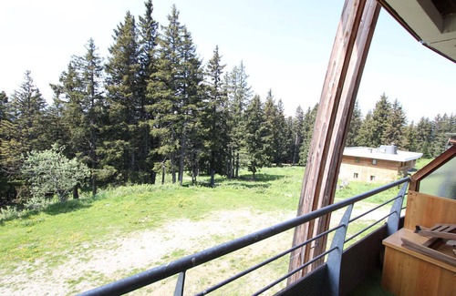 Chamrousse Apartment | Ski-In/Ski-Out Apartment with South-Facing Terrace near Chamrousse 1700