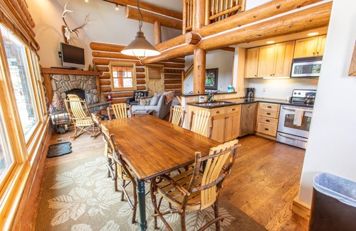 Big Sky Ski Chalet | Ski-In/Ski-Out Big Sky Resort, Yellowstone, Fly-fishing, Golf, Hiking & Biking