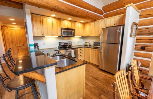 Big Sky Ski Chalet | Ski-In/Ski-Out Big Sky Resort, Yellowstone, Fly-fishing, Golf, Hiking & Biking