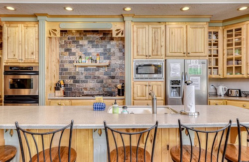 Brian Head Cabin | Ski-in/ski-out cabin with toys & game room - close to SLC