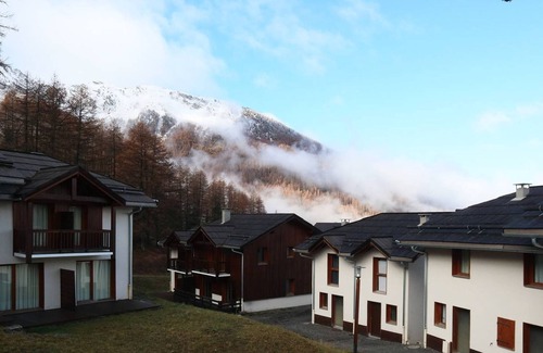 Les Orres Ski Chalet | Ski-in/Ski-out Chalet, Pool & Sauna, Sleeps 6