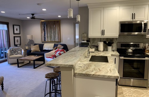 Salt Lake Mountain Resorts Condo | Ski in/ski out condo with hot tubs, heated pool and more amenities!