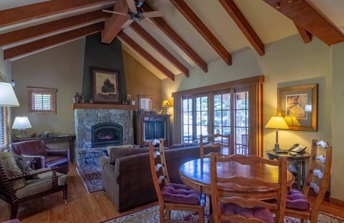 Tamarack House | Ski In/Ski Out Cottage | Private Hot Tub