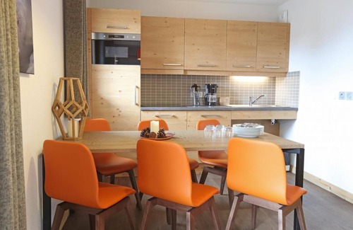 Les Menuires Apartment | Ski-in/ski-out & foot of the slopes, fitness, swimming pool, terrace, balcony, tv, ski locker