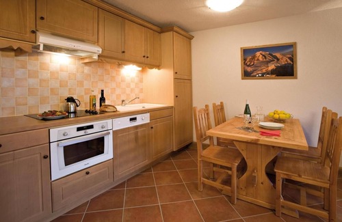 Montgenevre Apartment | Ski-in/ski-out & foot of the slopes, fitness, swimming pool, sauna, hammam, terrace, balcony, tv