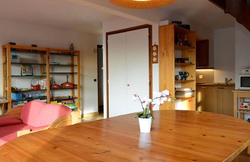 Le Chinaillon Apartment | Ski-In/Ski-Out, 3-Room Apt with Mezzanine, Sleeps 6, South Balcony, Garage, 3-Star Rated