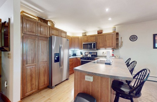 North Troy House | Ski-in/ski-out Jay Peak Resort condo near water park, ice skating, & hiking