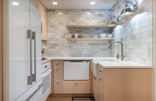 Aspen Apartment | Ski-in/Ski-out Renovated 2 BR Aspen Condo!