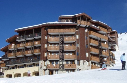 Belle Plagne Apartment | Ski-in/ski-out studio with balcony and ski locker