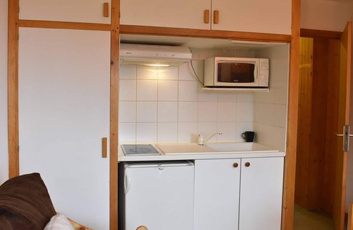 Meribel Apartment | Ski-In/Ski-Out Studio Apartment, Sleeps 2, Close to Shuttle, Shops, and Restaurants