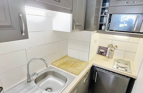 Tignes le Lac Apartment | Ski-in/ski-out studio for 4, near shops and south-facing balcony in Tignes