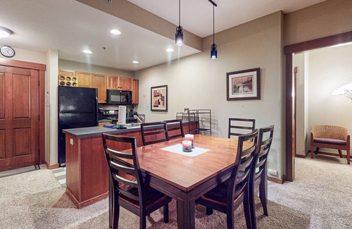 Copper Mountain Village Condo | Ski-in/ski-out chalet in Village center w/shared hot tub/sauna/fitness center