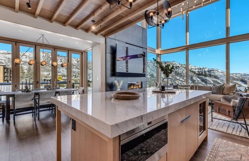 Snowmass Village House | Ski-in/Ski-out Havens Fanny Hill