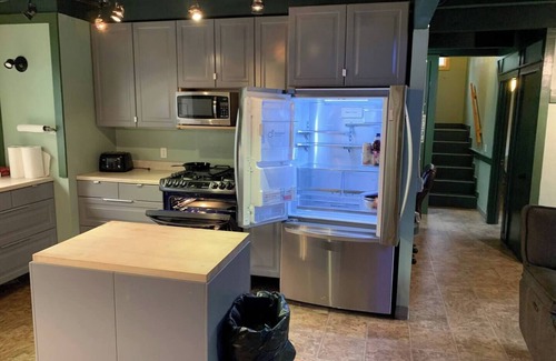 Highland Woods House | Ski Lease nDates & PricesnNov1 April 30 3700 month nNov14 April14 4000 month n
