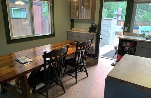 Highland Woods House | Ski Lease nDates & PricesnNov1 April 30 3700 month nNov14 April14 4000 month n