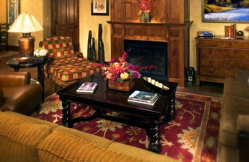 Downtown Villa | Ski Martin Luther King Weekend at The Aspen Mountain Residences!