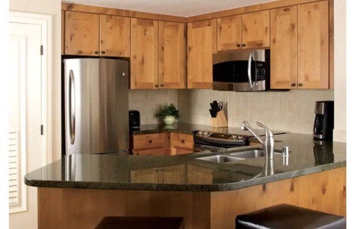 Lakeside Park Apartment | Ski! New Years Week Marriott's Villas Lake Tahoe Dec 26,27,28 to Jan 2,3,4