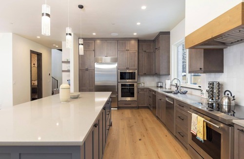 Copper Mountain House | Skibakken Chalet: Ski-in/out, Panoramic Deck Views, Hot Tub, Spa w/Sauna