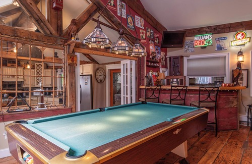 Wilmington House | SKIING, PARTY SAFELY IN THE SNOW! NO NEED TO DRINK & DRIVE.