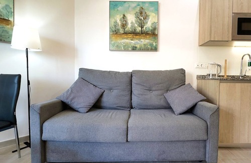 Marbella Seafront Promenade Apartment | Skol 350 - Renovated 2-Bedroom Apartment in Skol Marbella