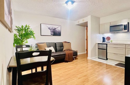 Downtown Honolulu Apartment | Sky-High 32F Suite in Honolulu – Free Parking