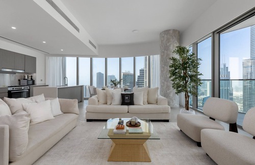 Downtown Dubai Apartment | Sky-High Elegance w/Unrivaled Burj Khalifa Views