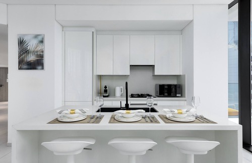 Downtown Dubai Apartment | Sky-High Panoramic Apt w/Iconic Burj Khalifa Vws