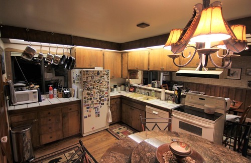 Skykomish Ski Chalet | SKY RIVER CHALET- ON THE RIVER WITH A VIEW OF THE MOUNTAINS & NEARBY HIKING