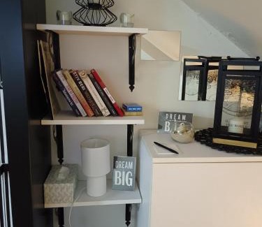 Mladenovac Apartment | Sky room 12