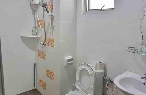 Bayan Baru Apartment | Sky Vacation Home near Spice Penang