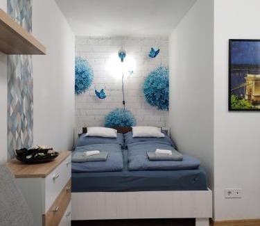Csarnok negyed Apartment | SkyBlue Apartment