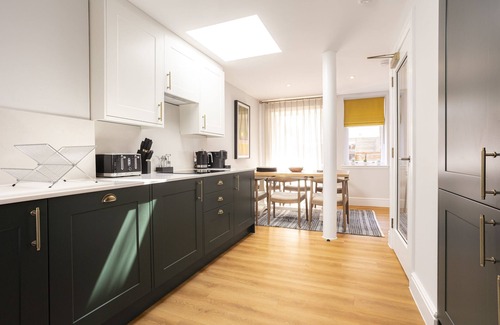 St. Andrews Apartment | Skye Sands | Westview House - 3 Bedrooms - Central