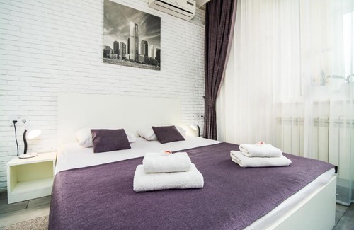 Pozniaky Hotel | SkyHome Mini-hotel