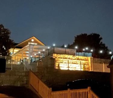 Hendersonville Hotel | SKYLARANNA Resort & SPA