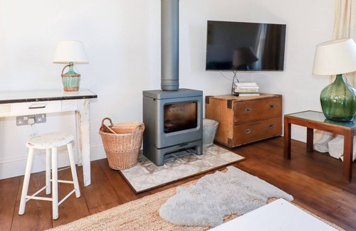 Port Isaac Cottage | SKYLARK, pet friendly, luxury holiday cottage in Port Isaac