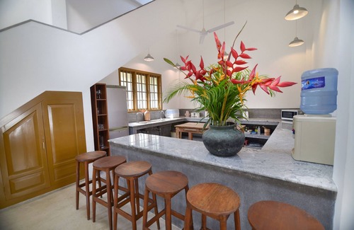 Unawatuna Villa | Skylight House - an airy private oasis 5 minutes to the beach!