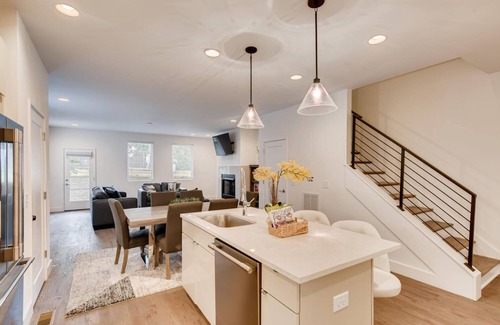 Talbot's Corner House | Skyline at east Nashville