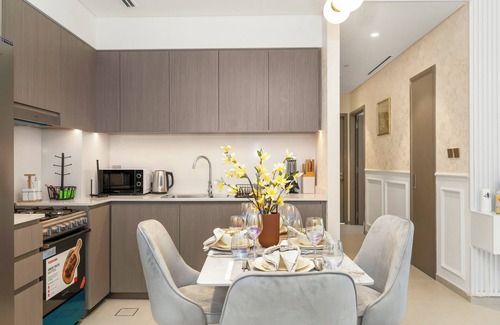 Downtown Dubai Apartment | Skyline Grandeur I Burj & Fountain View