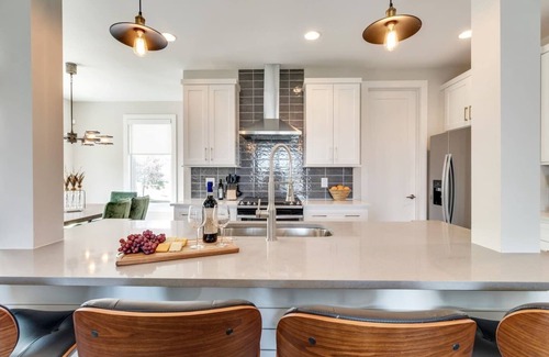Downtown Nashville House | Skyline Oasis: City Retreat w/Epic Rooftop Views!