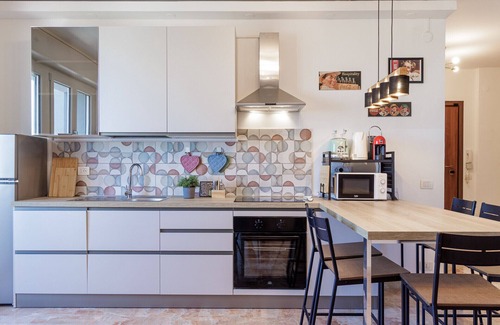 San Faustino-Madonnina-Quattroville Apartment | Skyline Ottavo Cielo