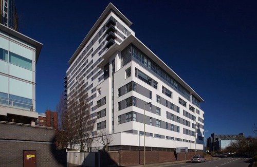 Basingstoke Apartment | Skyline Plaza by Viridian Apartments