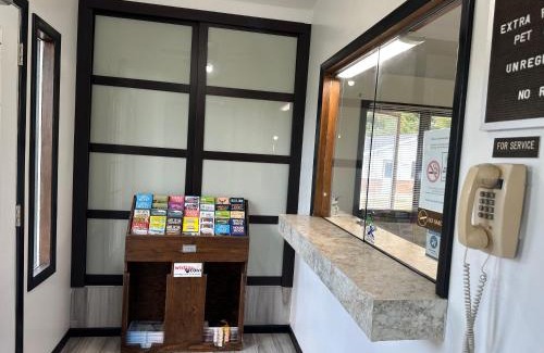 Prairie du Sac Hotel | Skyview Motel - Prairie du Sac