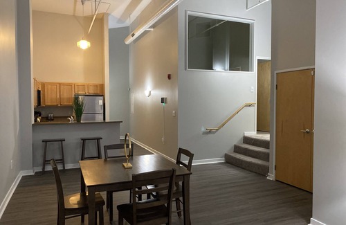 Mile Square Apartment | Skywalk Access, By Lucas Oil Stadium, King Beds, WiFi, Pets Ok
