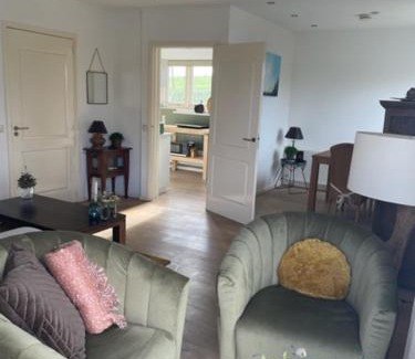 Beneden-Leeuwen Bed & Breakfast | Slapenopdewaal