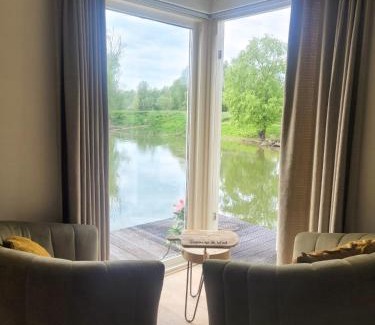 Beneden-Leeuwen Bed & Breakfast | Slapenopdewaal