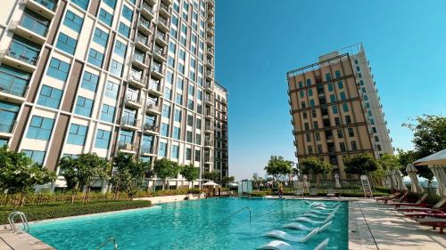 Trade Centre 1 Apartment | Sleek 2bed at Collective 01 with Panoramic View