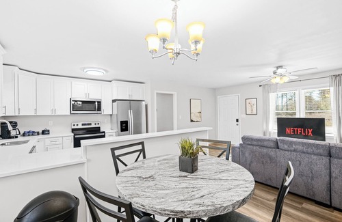 Stockbridge House | Sleek 3 BR home w/self check in Private!