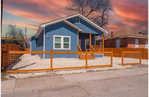 Denver Heights House | Sleek 4BR3BA Urban Living w Downtown Views