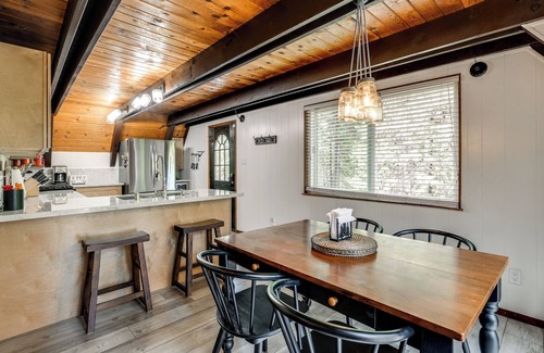 Arnold Cabin | Sleek Blue Lake Springs Retreat w/Deck & Yard!