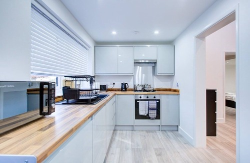 Colchester House | Sleek & Exquisite 3 Bedroom Home